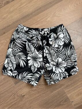 chubbies men’s Black and White Hawaiian print Lined Swim Trunks size M
